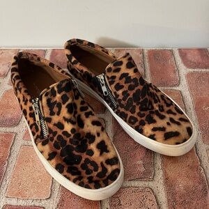 Women's REPORT Annora slip on Sneakers in Animal Print Size 8.5